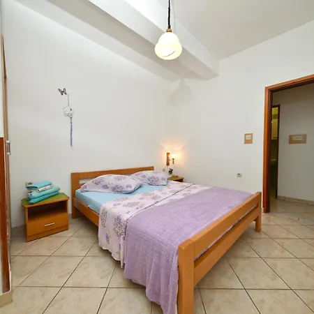 Guest house And Ljubica 2366